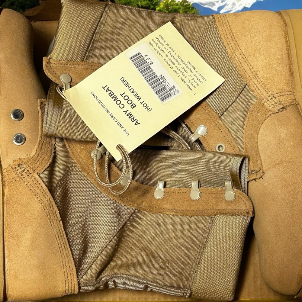 Army Combat Boot 7W New in Box